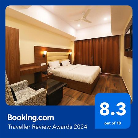 Fabhotel Blueark ลัคเนา ภายนอก รูปภาพ