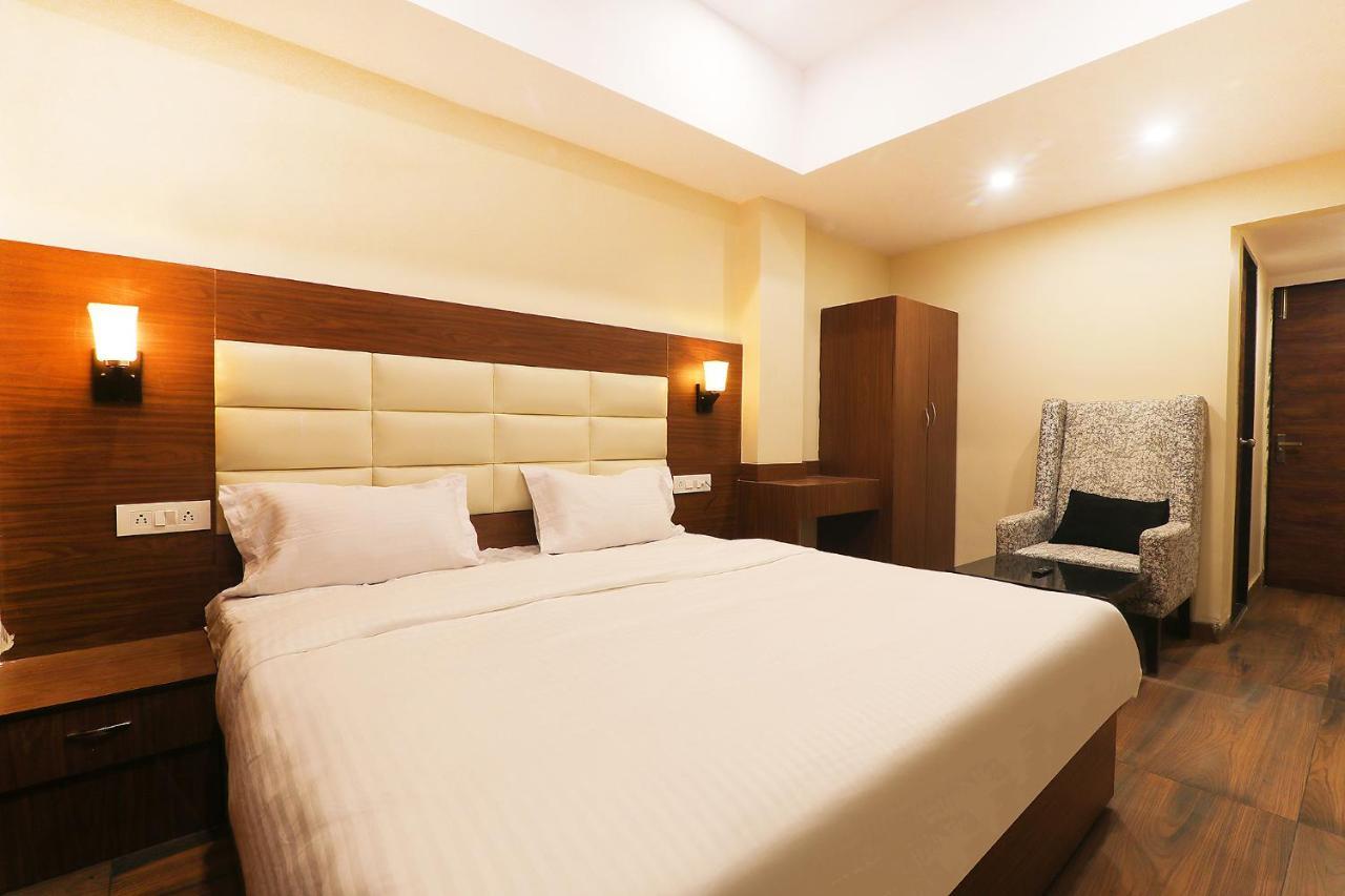 Fabhotel Blueark ลัคเนา ภายนอก รูปภาพ