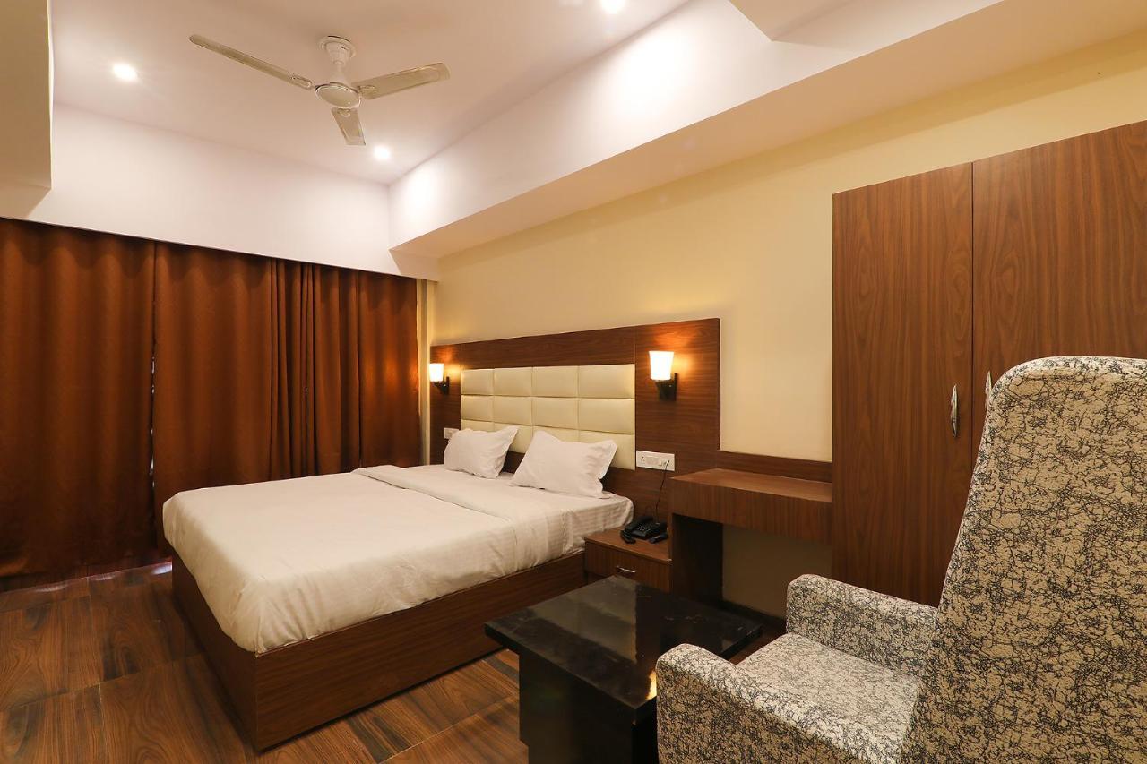 Fabhotel Blueark ลัคเนา ภายนอก รูปภาพ